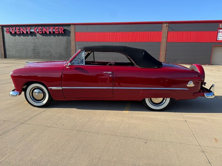 #1879-•-1949-ford-custom-convertible-image-3