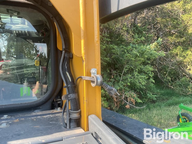 2012-deere-333d-image-11