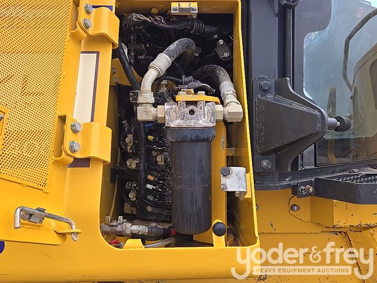 2023-komatsu-d61pxi-24-image-30