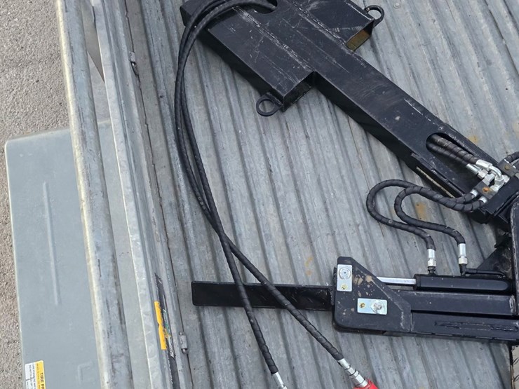 #2098-•-chevron-forklift-vehicle-towing-attachment-image-5