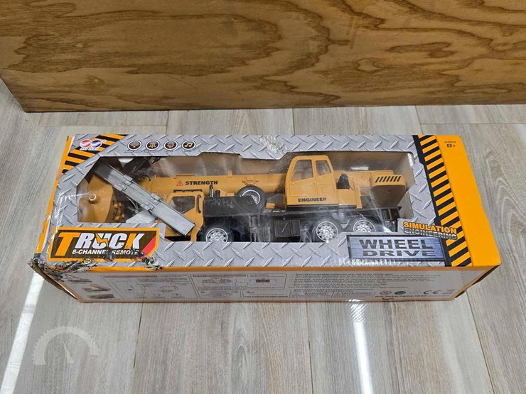 2026-future-remote-control-crane-toy-image-1