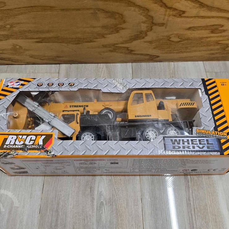 2026 FUTURE REMOTE CONTROL CRANE TOY