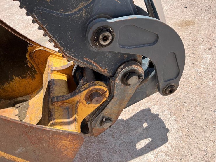 2011-deere-310sj-image-48
