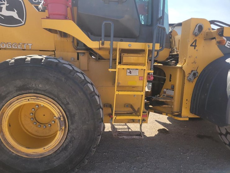 2022-john-deere-644-image-23