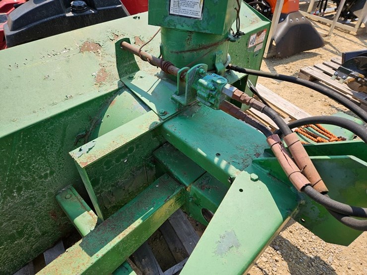 john-deere-676-image-16