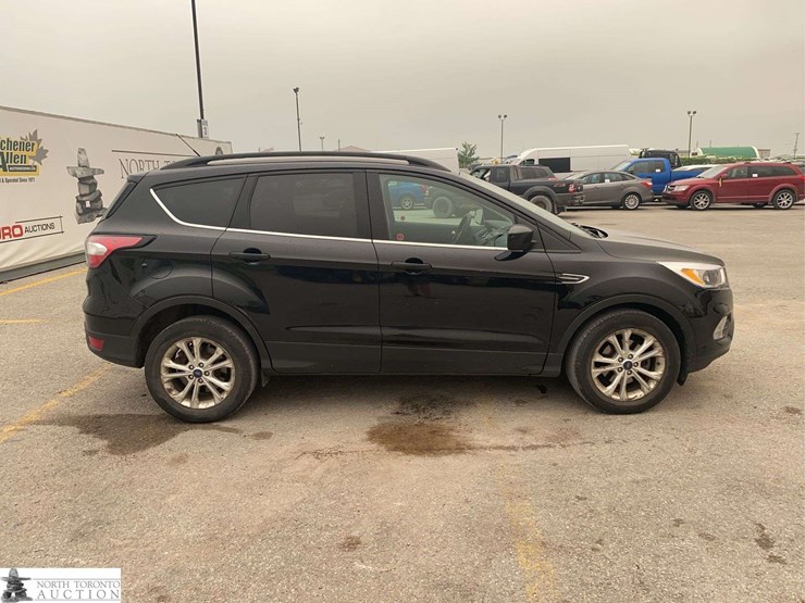 2018-ford-escape-se-image-4