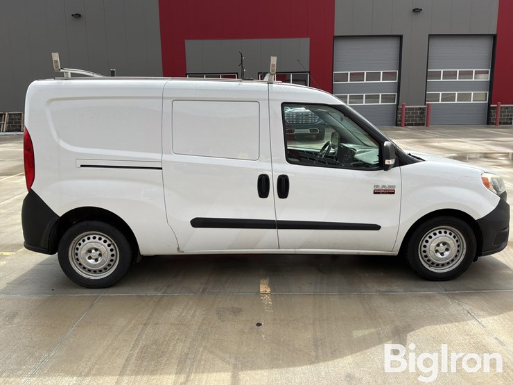 2017-ram-promaster-city-image-4