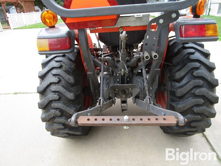 2014-kubota-l3301d-image-14