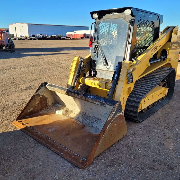 2022 GEHL RT215