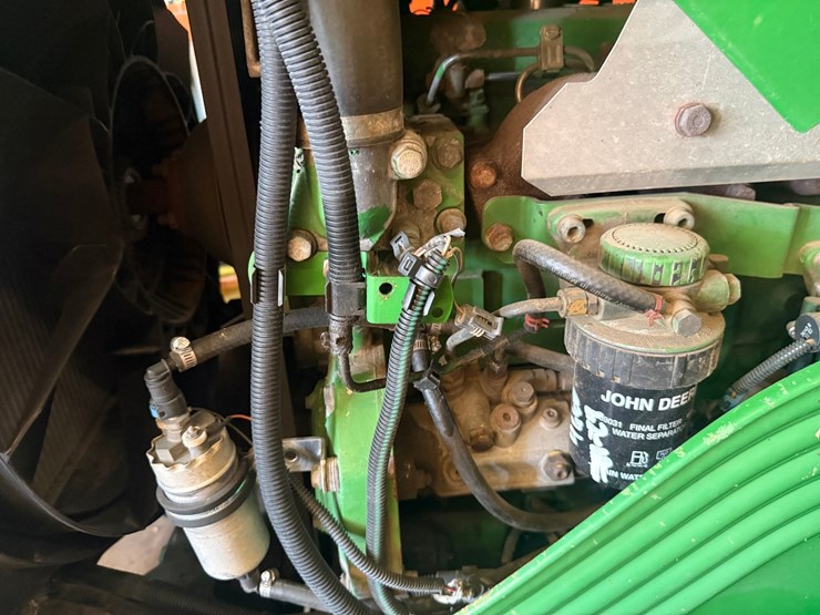 john-deere-6420-image-39