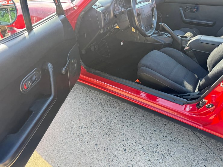 #1872-•-1990-mazda-miata-convertible-image-18