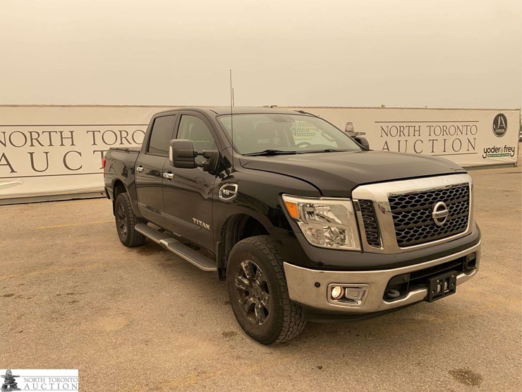 2017-nissan-titan-image-3