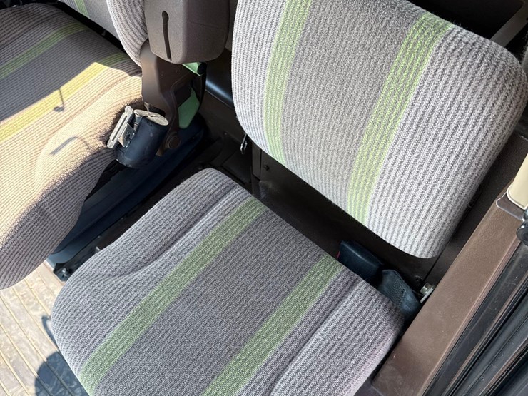 2011-john-deere-9770-sts-image-68