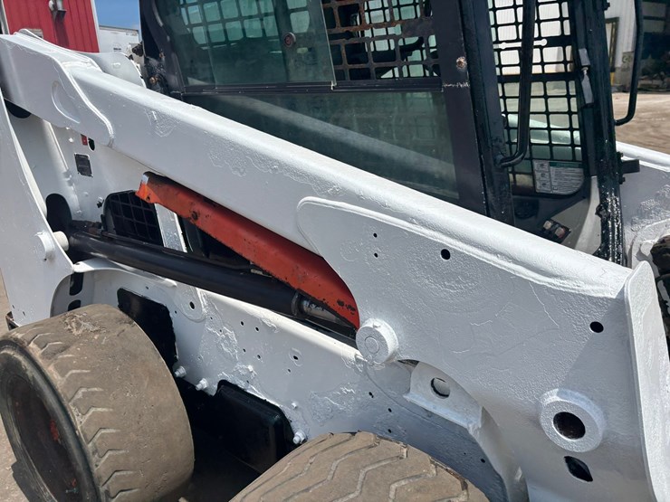 2013-bobcat-s630-image-8