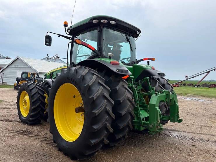 2014-john-deere-8320r-image-5
