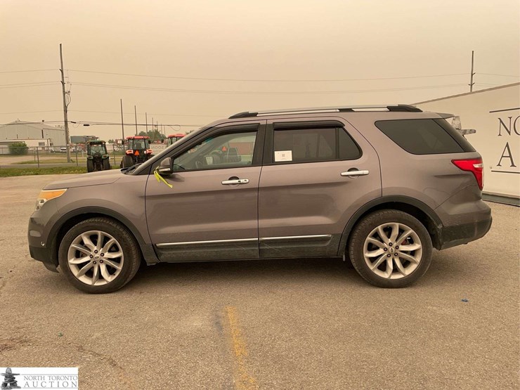 2014-ford-explorer-image-8