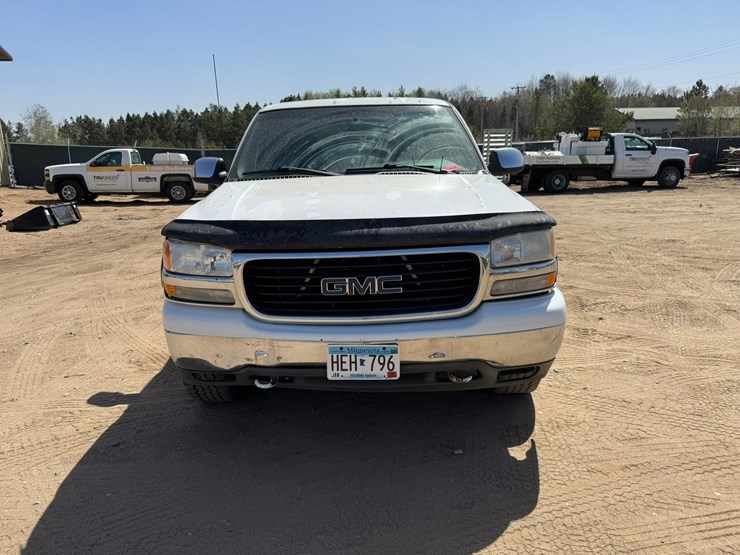 2002-gmc-1500-image-8