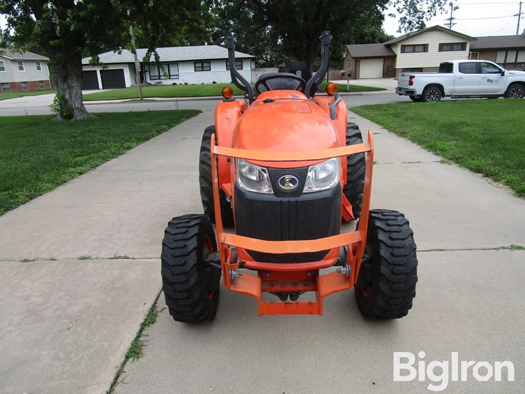 2014-kubota-l3301d-image-2