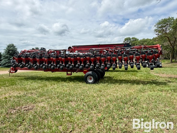 2011-case-ih-1240-image-8