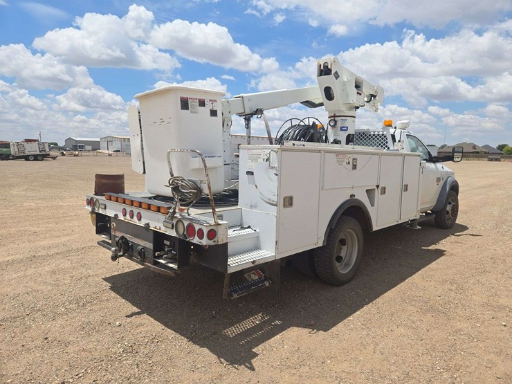 2011-ram-4500-slt-image-4