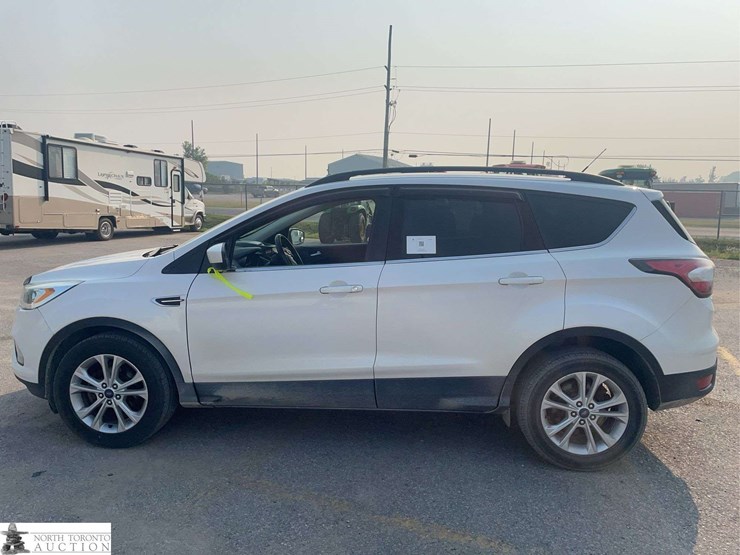2017-ford-escape-image-8