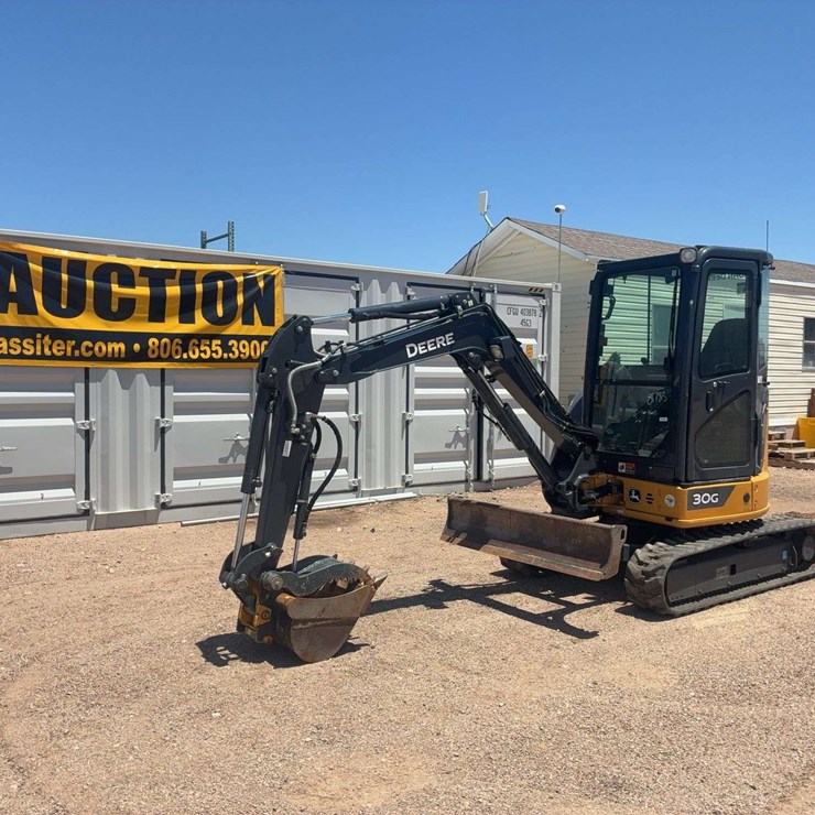 DEERE 30G