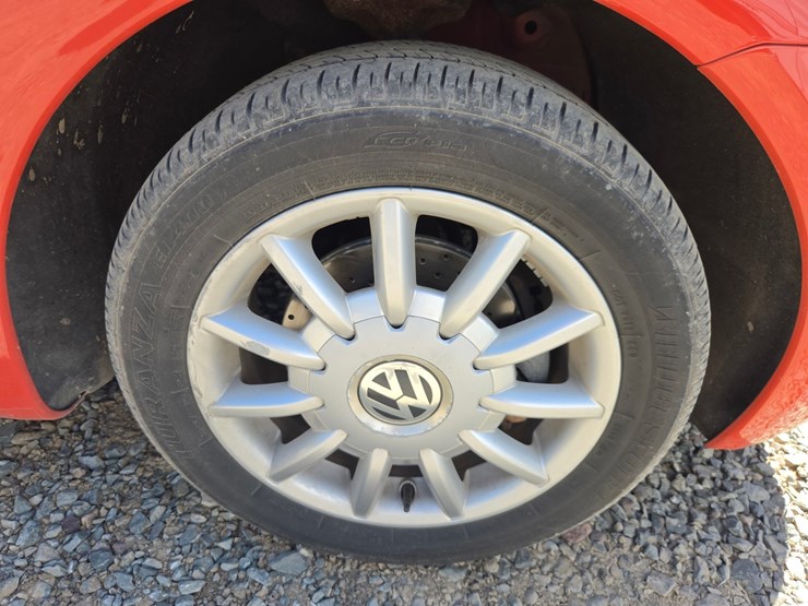 #61153-•-2005-volkswagen-convertible-image-47