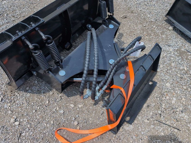 iranch-mini-skid-steer-snow-pusher-image-4