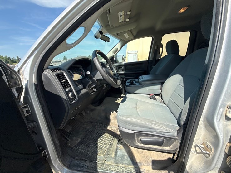 2014-dodge-1500-image-36
