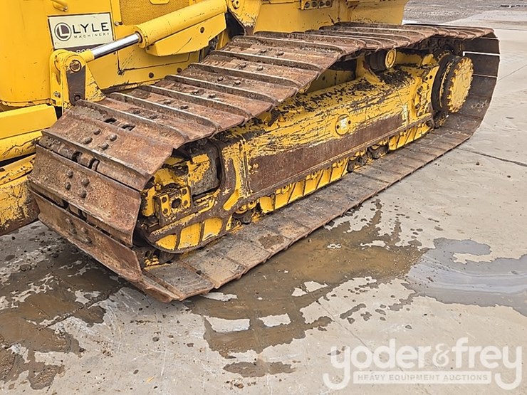 2023-komatsu-d61pxi-24-image-9