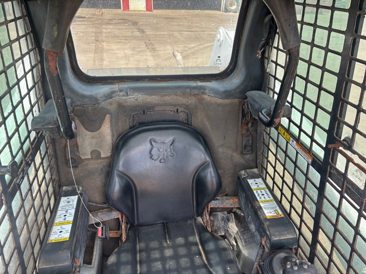 2013-bobcat-s630-image-42