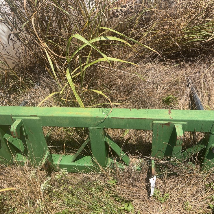 Double hay spear for loader