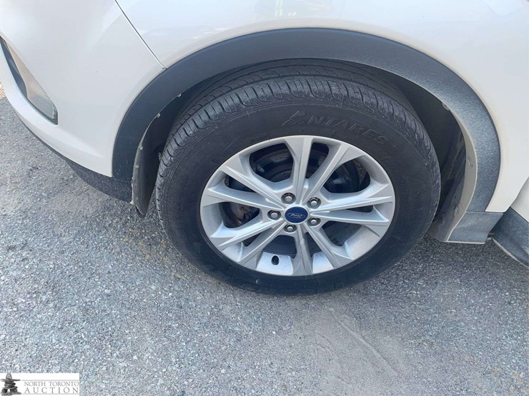 2017-ford-escape-image-18