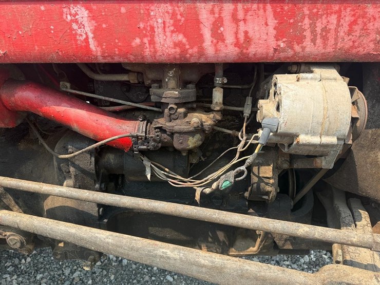 massey-ferguson-135-image-10