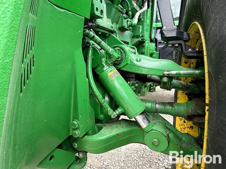 2013-john-deere-8360r-image-19
