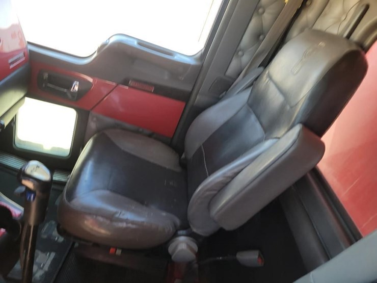 2010-kenworth-t800-image-42