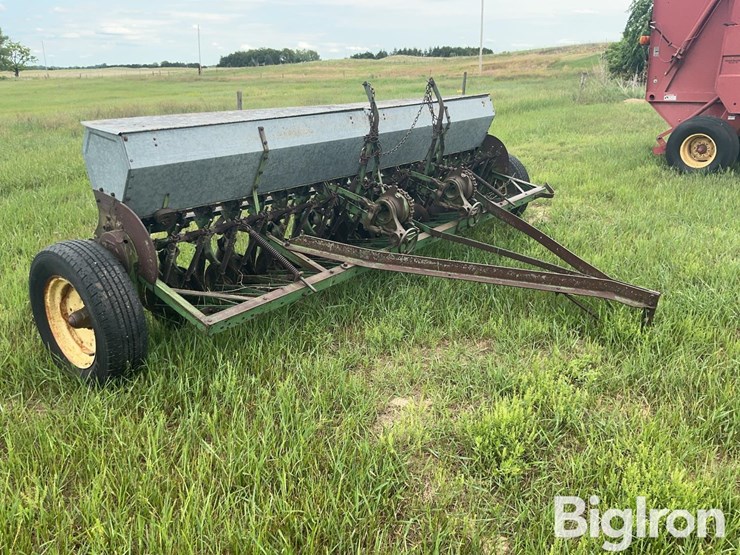 john-deere-b-image-3