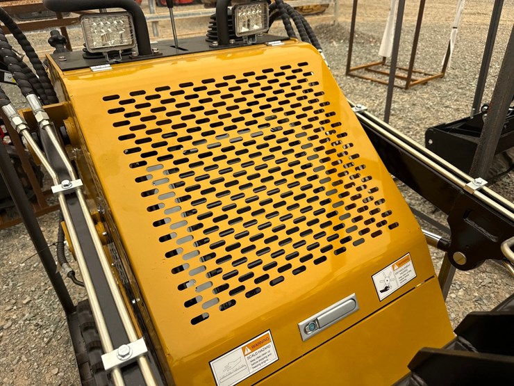#5160-•-2026-agt-mx-crt23-mini-skid-steer-image-24
