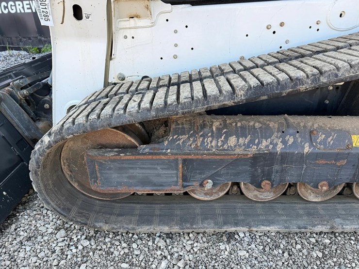 2022-bobcat-t770-image-19