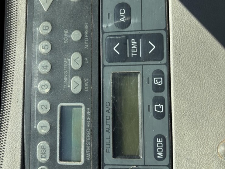2013-hitachi-zx85usb-3-image-32