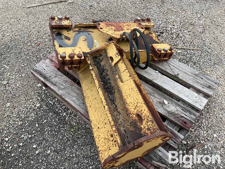 caterpillar-140h-image-6