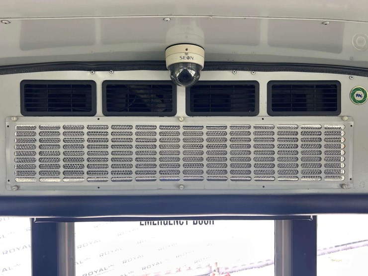 2016-freightliner-b2-image-20