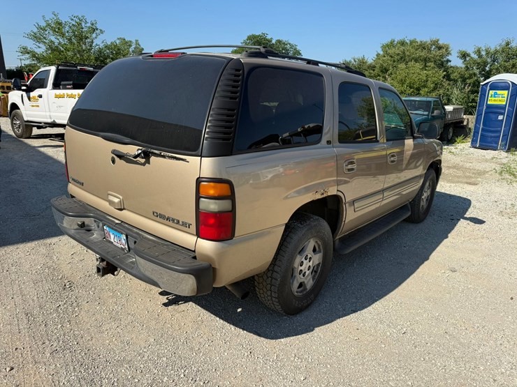 2005-chevrolet-tahoe-image-5