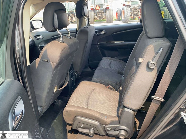 2015-dodge-journey-image-15