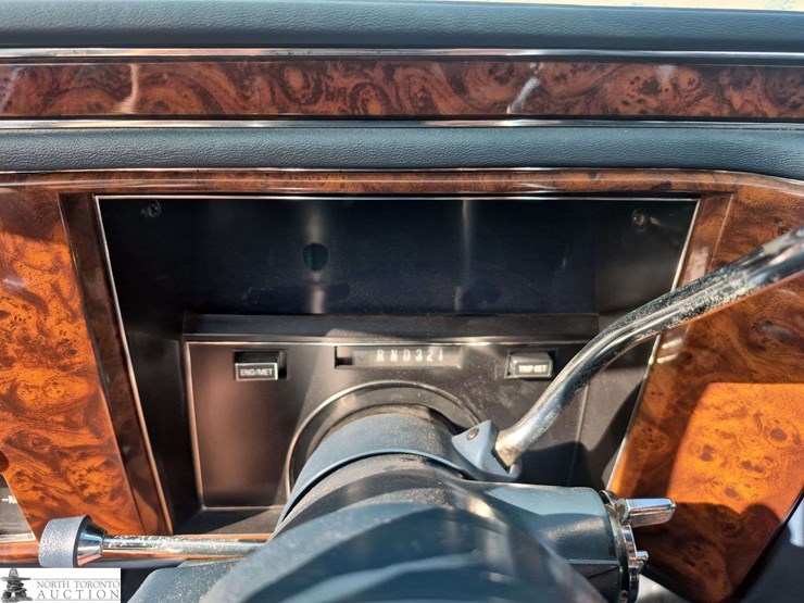 non-operable-1991-cadillac-brougham-image-9