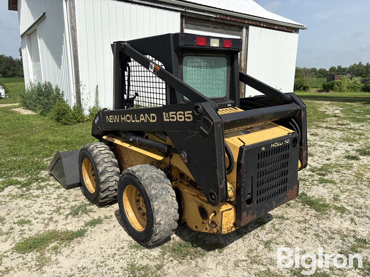new-holland-lx565-image-7