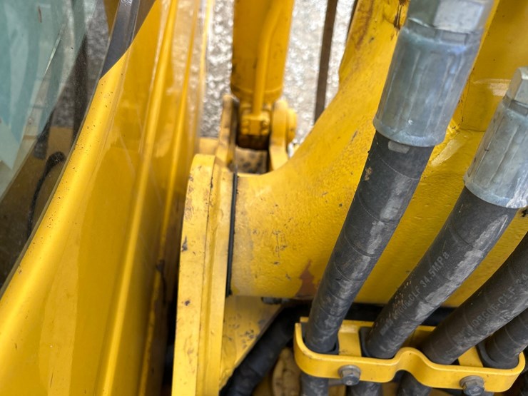 komatsu-pc130-11-image-30