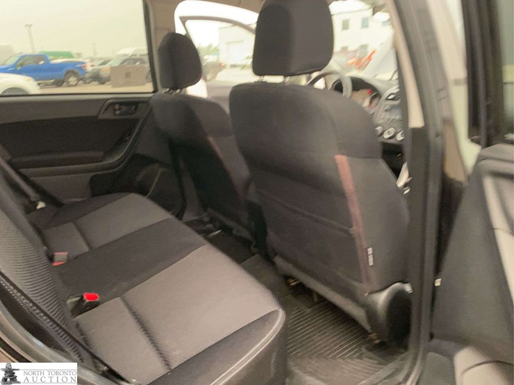 2014-subaru-forester-image-18