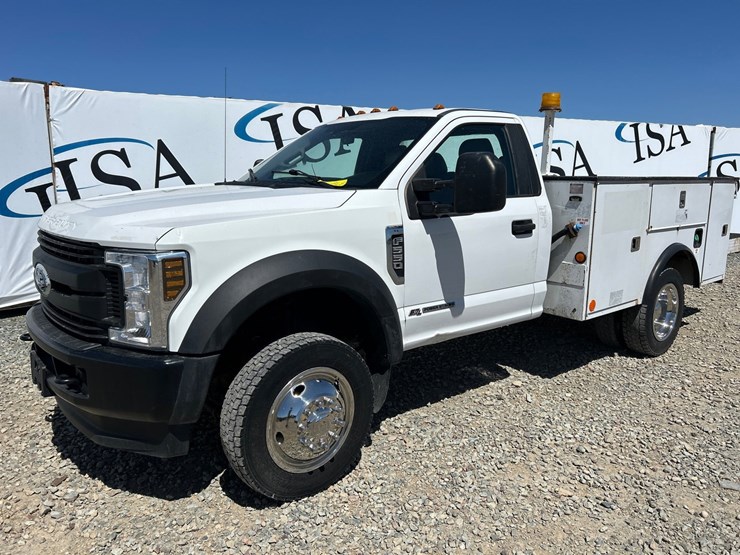 2019-ford-f550-image-1