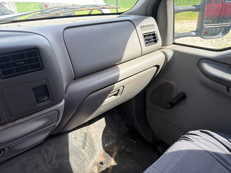 1999-ford-f250-image-27